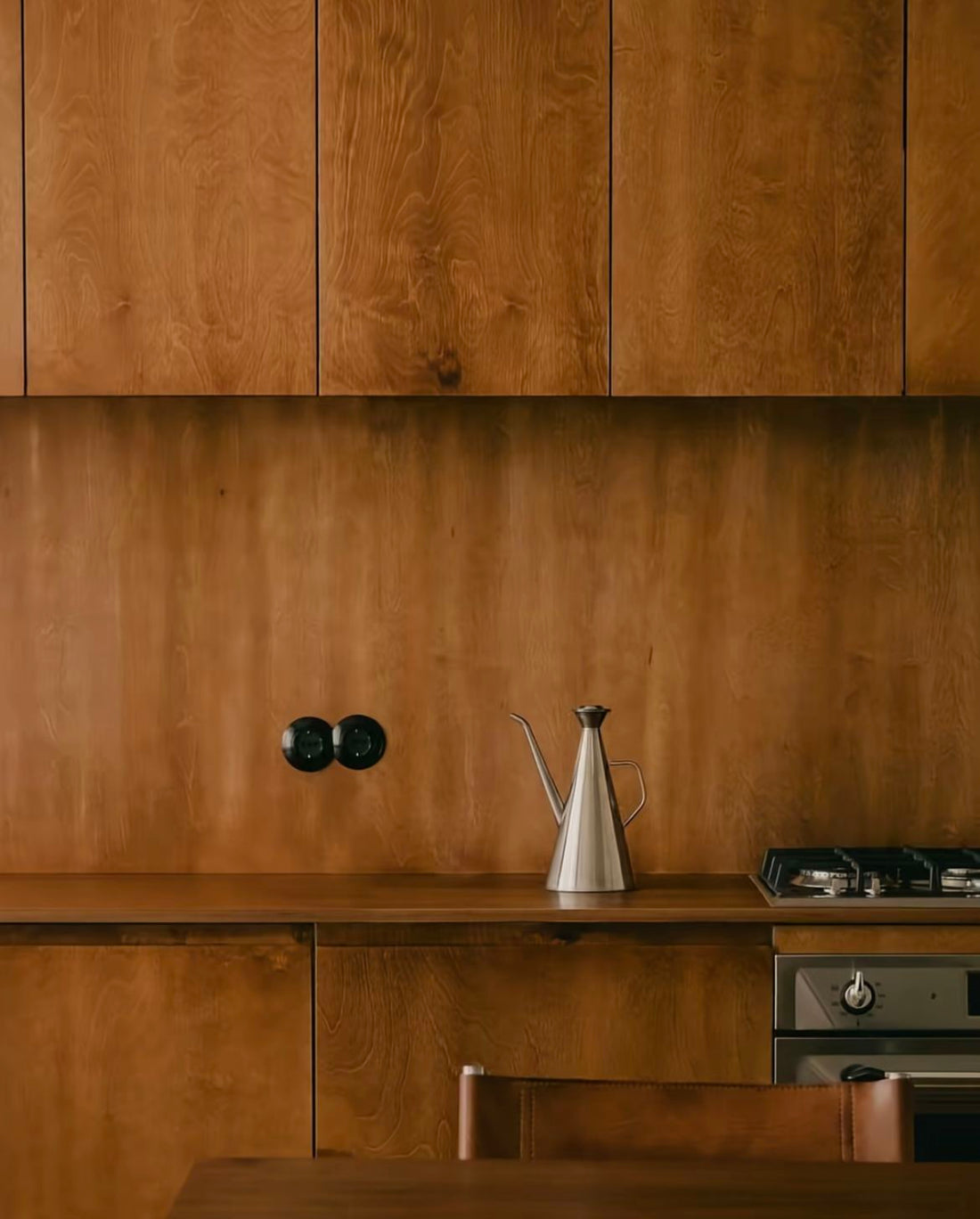 Façades de cuisine en bois : le guide complet pour choisir des portes durables et haut de gamme